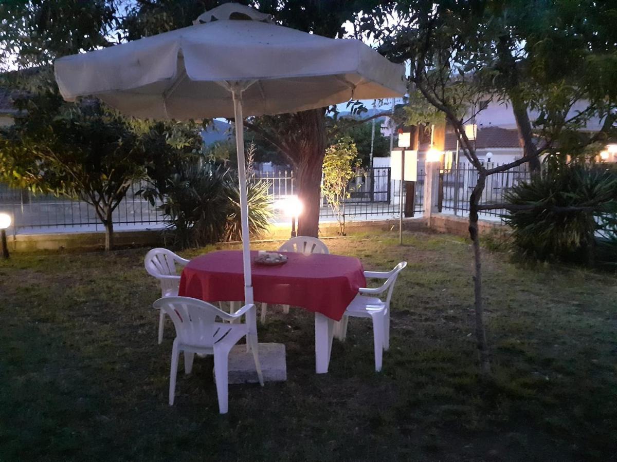 Polis΄ House Apartment Nea Nea Vrasna Exterior photo