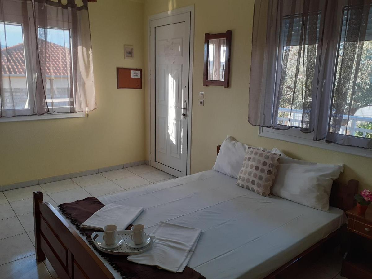 Polis΄ House Apartment Nea Nea Vrasna Exterior photo